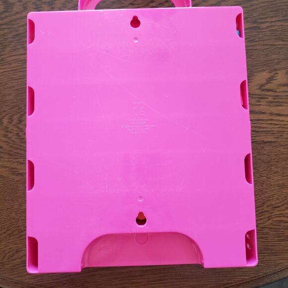 Shopkins Vinyl Toys with Carrying Display Case - Picture 2 of 2